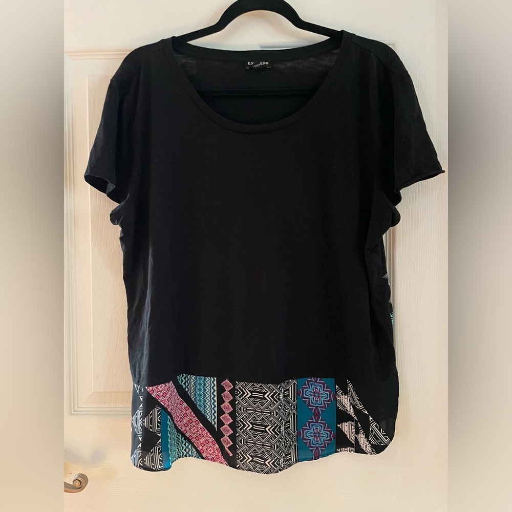 Express Black ShortSleeve Top with Multicolor Geometric Design